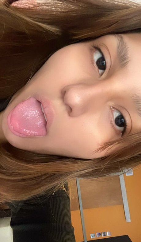 Alasti lekkinud OnlyFans-i pilt Estela