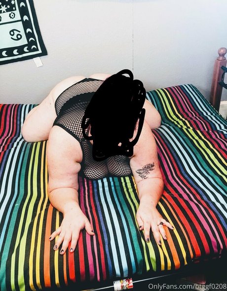 Naken läckt OnlyFans-bild av Btggf0208