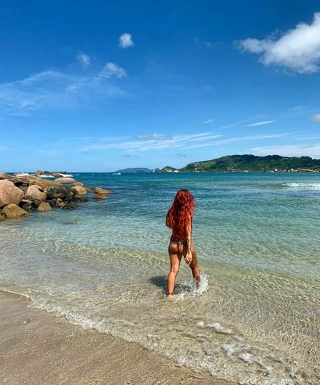 Naken lekkede OnlyFans-bilde av Meninas De Santa Catarina