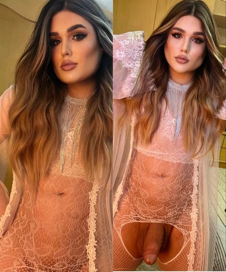 Naken läckt OnlyFans-bild av Antonella Moss