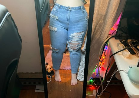 Nahá fotka uniklých OnlyFans od Damnedfemale