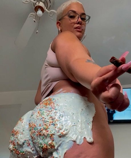 Naken lekkede OnlyFans-bilde av Iamthickums
