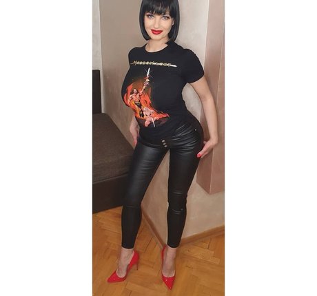 Naken läckt OnlyFans-bild av Lisa Bukawski