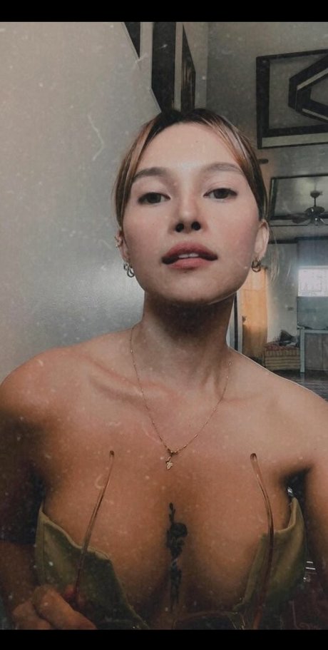 Naken lekkede OnlyFans-bilde av Bigo Pinay