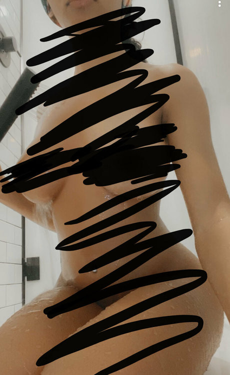 Nacktes geleaktes OnlyFans-Foto von Cutiewet