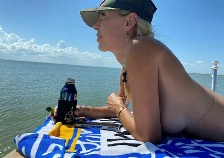 OnlyFans-model Hollyhotwife