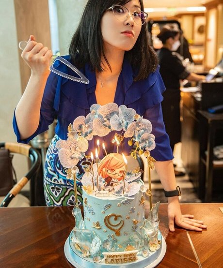 Naken läckt OnlyFans-bild av Larissa Rochefort