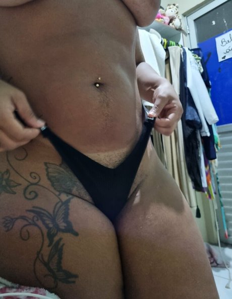 OnlyFans-model Sarielly Watermelon