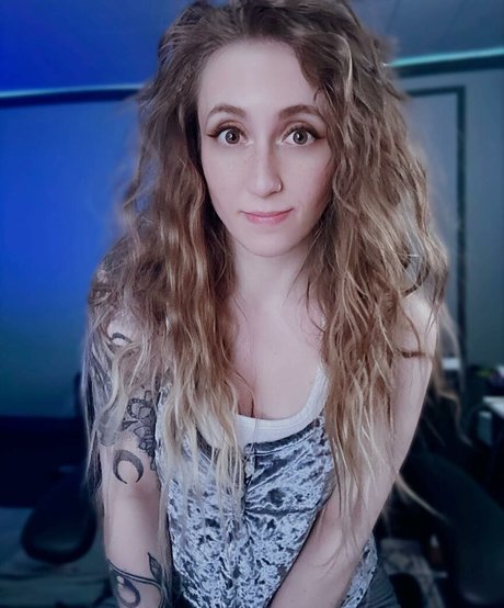 Naakte gelekte OnlyFans-foto van Nicholena