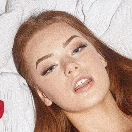 Nacktes geleaktes OnlyFans-Foto von Sarah Barton