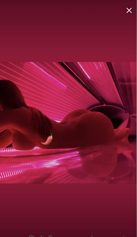 Naakte gelekte OnlyFans-foto van Mbodyrevolution