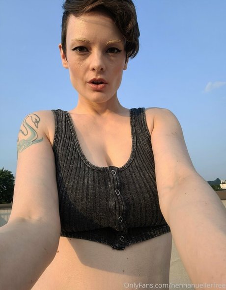 Hennanuellerfree naked leaks OnlyFans pic