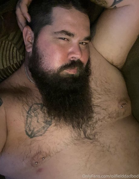 Naken lekkede OnlyFans-bilde av Oilfielddadbod