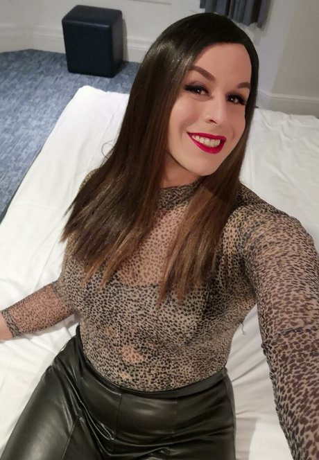 Обнаженная фотография утечки OnlyFans от Lialarosa