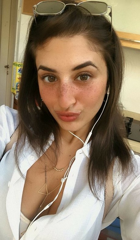 Katerina Entmann OnlyFansリークヌード写真