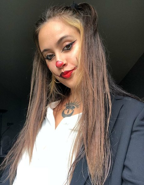 Обнаженная фотография утечки OnlyFans от Smileemin