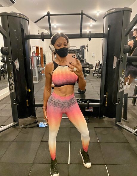 Naken läckt OnlyFans-bild av Shemale23cm