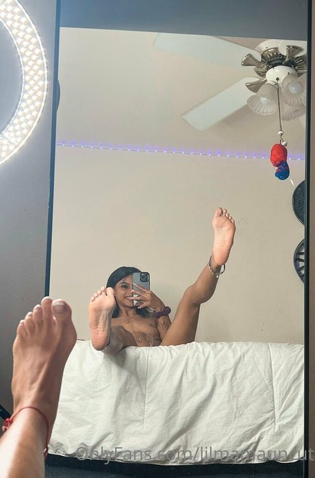 Naken läckt OnlyFans-bild av Bitesizedmami