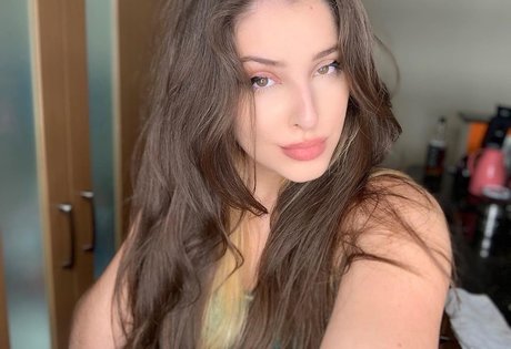 Nacktes geleaktes OnlyFans-Foto von Maria Bonino