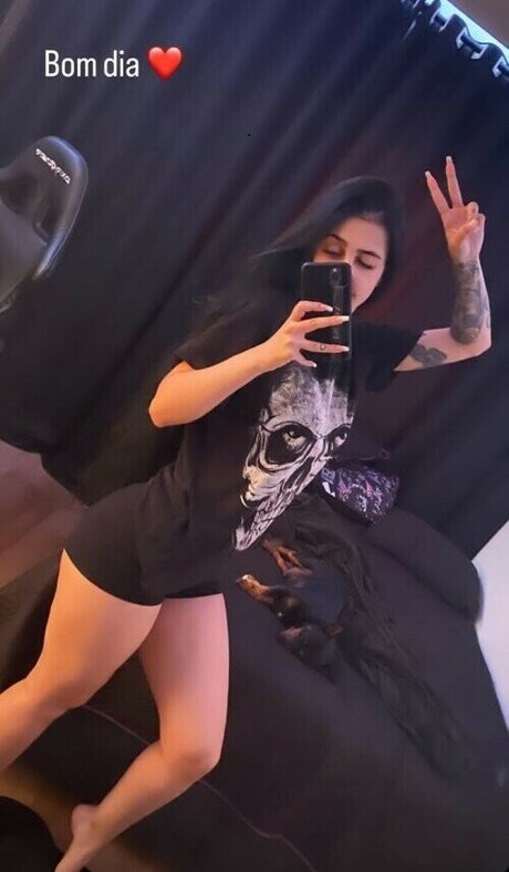 Naakte gelekte OnlyFans-foto van Afroditexx