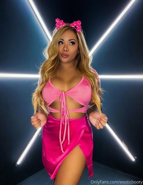 Naken läckt OnlyFans-bild av Exoticbooty