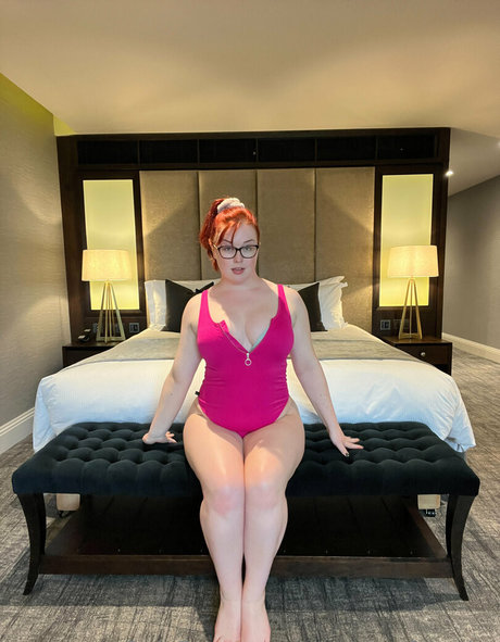 Обнаженная фотография утечки OnlyFans от Sweetlucysfreepage