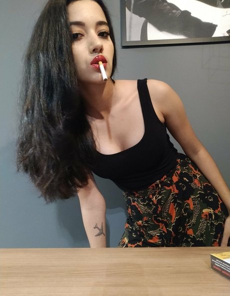 Alasti lekkinud OnlyFans-i pilt Thebeautyofsmoking