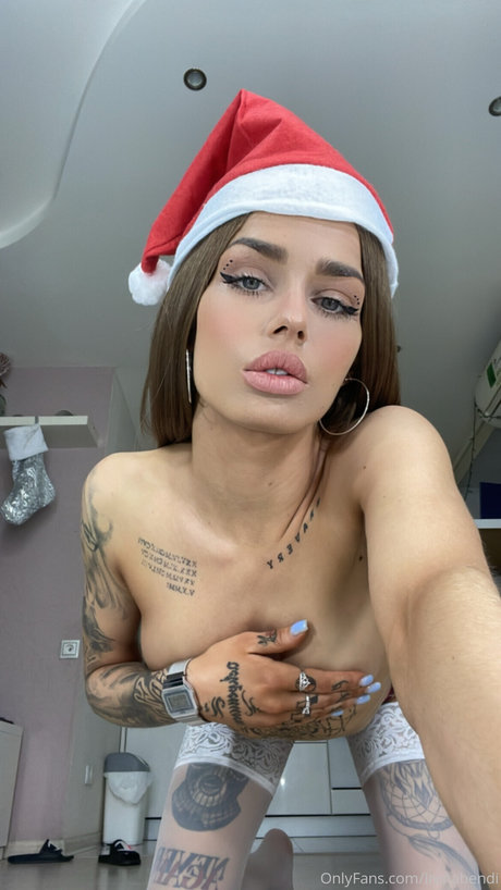 Naken lekkede OnlyFans-bilde av Irena Bendida
