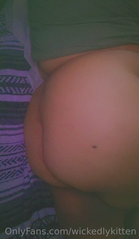 Обнаженная фотография утечки OnlyFans от Wickedlykitten