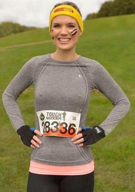 Обнаженная фотография утечки OnlyFans от Charlotte Hawkins