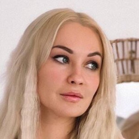 Naken lekkede OnlyFans-bilde av Milavy