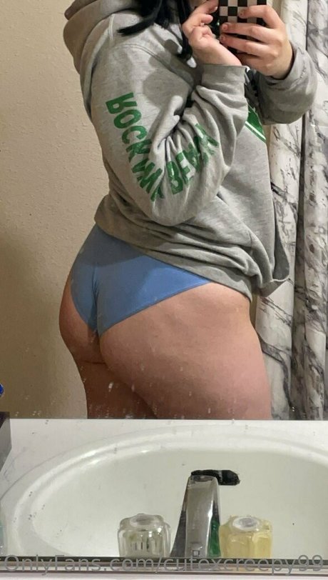 OnlyFans-model Cutexcreepy99