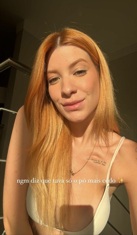Foto di nudo di fuga di OnlyFans di Carol Camargo