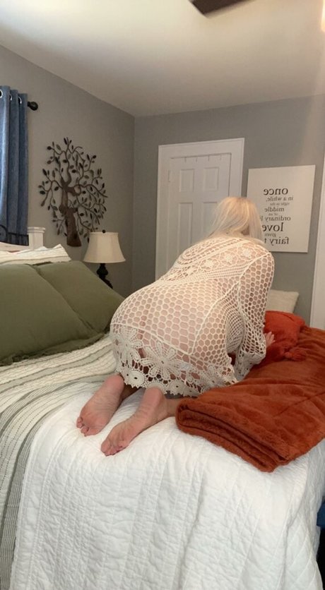 Naken lekkede OnlyFans-bilde av Robin Littlebird