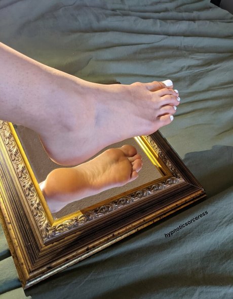 Обнаженная фотография утечки OnlyFans от Hypnoticsorceress