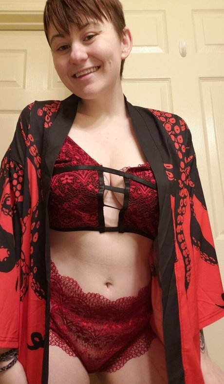 Alasti lekkinud OnlyFans-i pilt Vivianablack