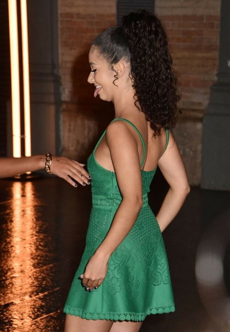 Обнаженная фотография утечки OnlyFans от Lena Situations