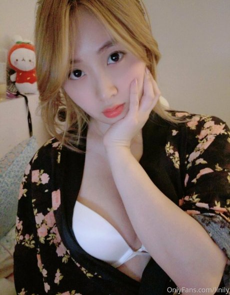 Alasti lekkinud OnlyFans-i pilt Lindychii