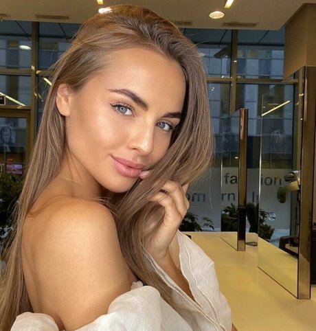 Alasti lekkinud OnlyFans-i pilt Dasha Pogadaeva
