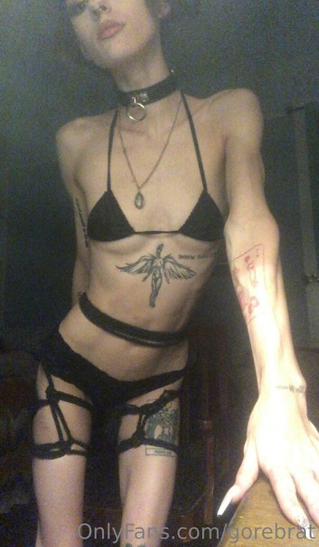 Nacktes geleaktes OnlyFans-Foto von Gorebrat