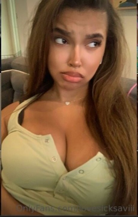 Nacktes geleaktes OnlyFans-Foto von Lovesicksavii