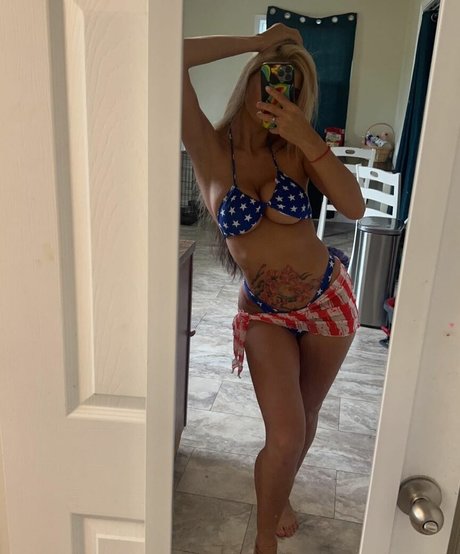 Обнаженная фотография утечки OnlyFans от Zahracanthang