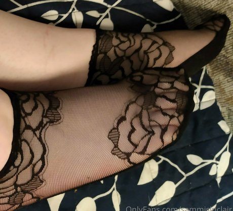 Naakte gelekte OnlyFans-foto van Sammisinclair