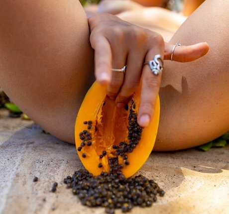 Foto di nudo di fuga di OnlyFans di Thenakedisland