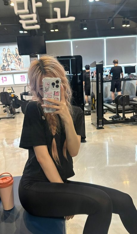 Nacktes geleaktes OnlyFans-Foto von Satanmate