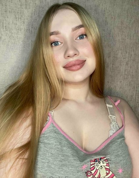 Aishimoon OnlyFans泄露裸照