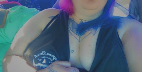 Nahá fotka uniklých OnlyFans od Battybitxxfree