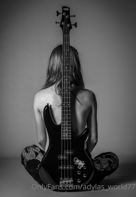 Nacktes geleaktes OnlyFans-Foto von Adylasworld