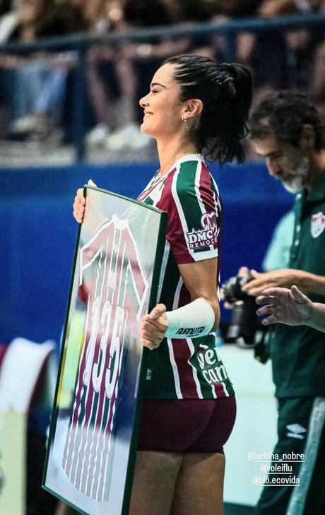 Alasti lekkinud OnlyFans-i pilt Lara Nobre