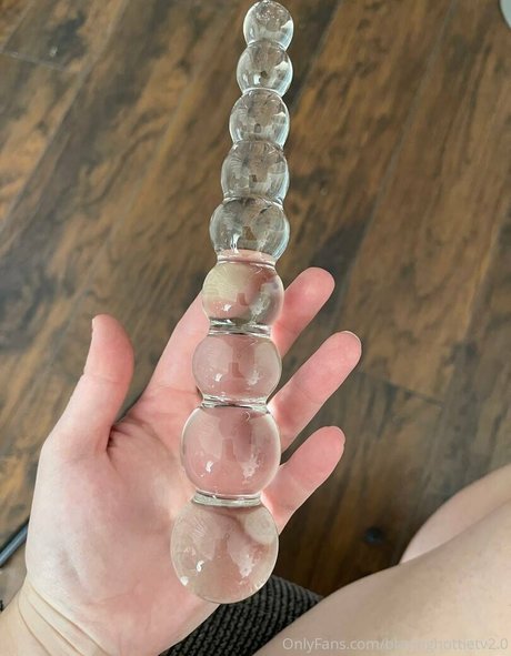 Nacktes geleaktes OnlyFans-Foto von Blazinghottietv2